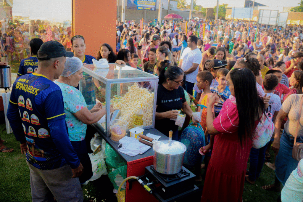 image-19-1024x682 Deputado Delegado Lucas realiza maior Festa do Dia das Crianças na história de Buritis e reúne mais de 4 mil pessoas