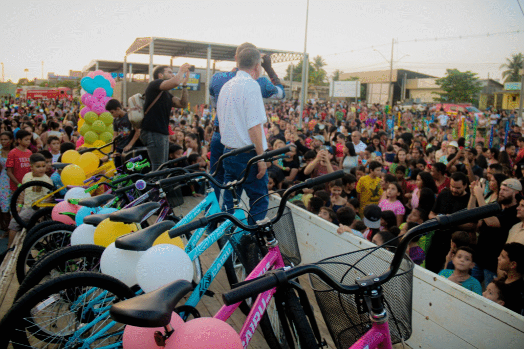 image-23-1024x682 Deputado Delegado Lucas realiza maior Festa do Dia das Crianças na história de Buritis e reúne mais de 4 mil pessoas