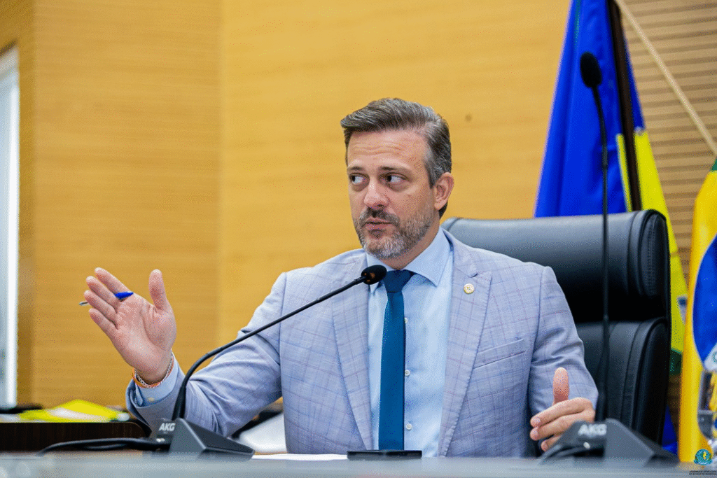 image-6-1024x683 Deputado Delegado Lucas solicita convênio para envio de 300 toneladas de massa asfáltica a Buritis